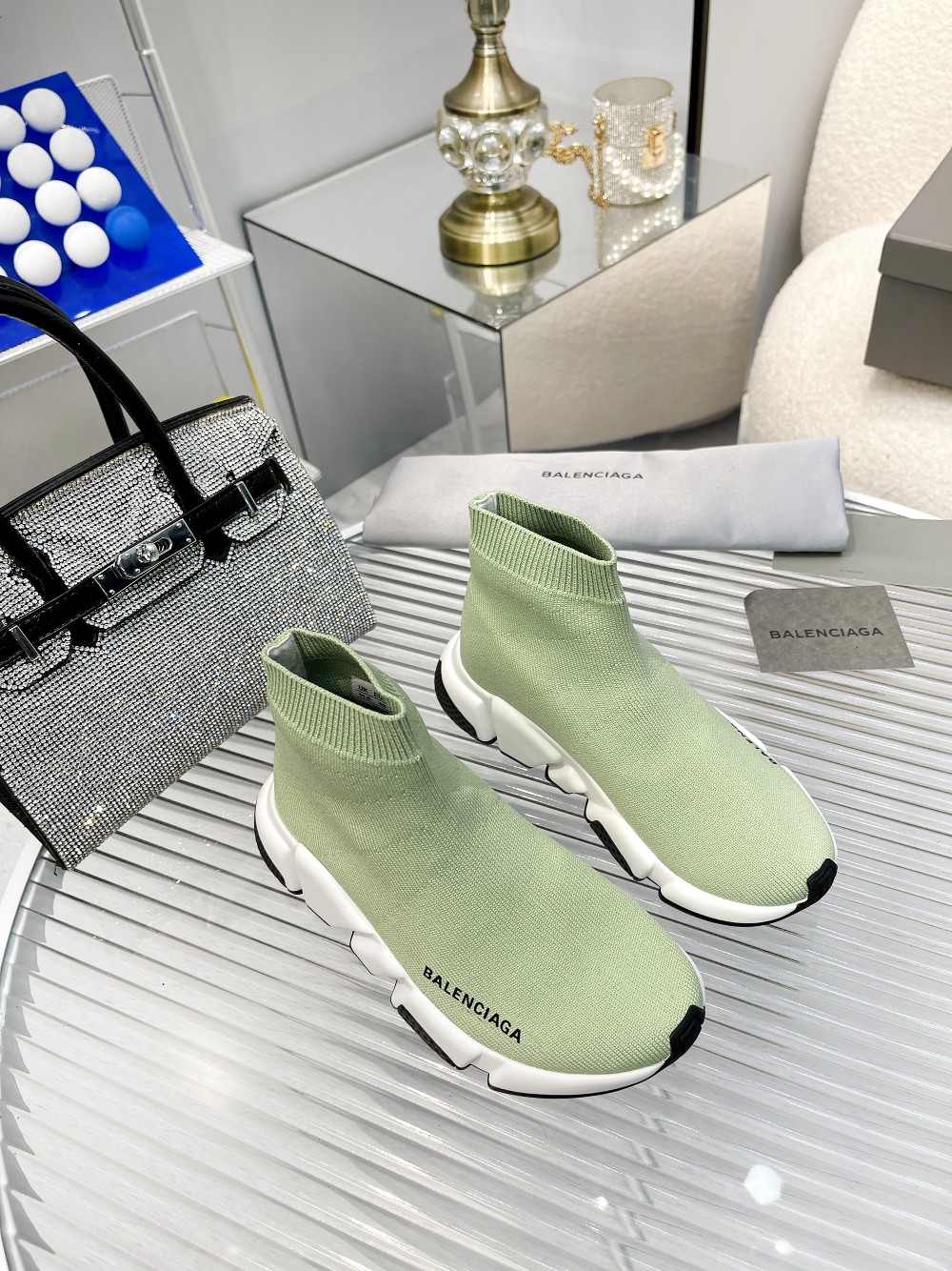 Children's shoes child